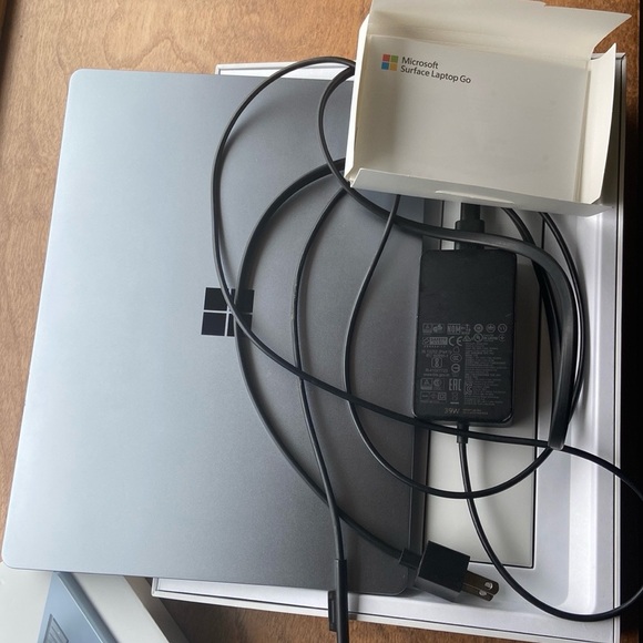 Microsoft Surface Laptop Go - Ice Blue, touchscreen, gently used. - Picture 9 of 16